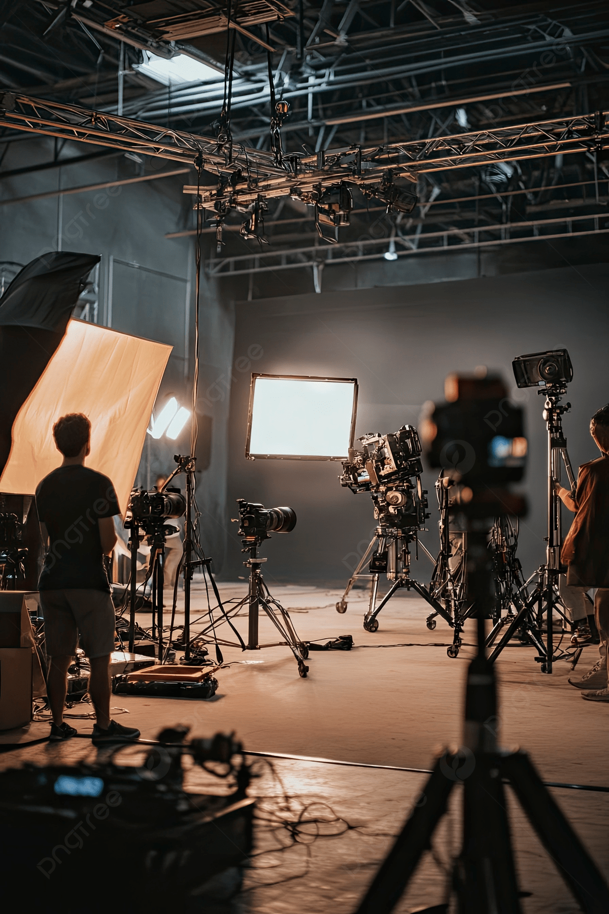 Moyinnet Film Production